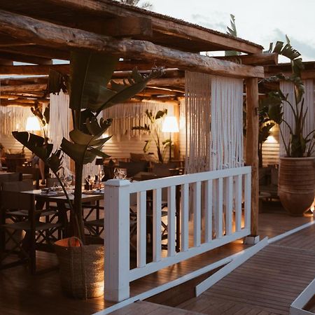CUMEJA Beach Club & Hotel Baia Domizia Zewnętrze zdjęcie