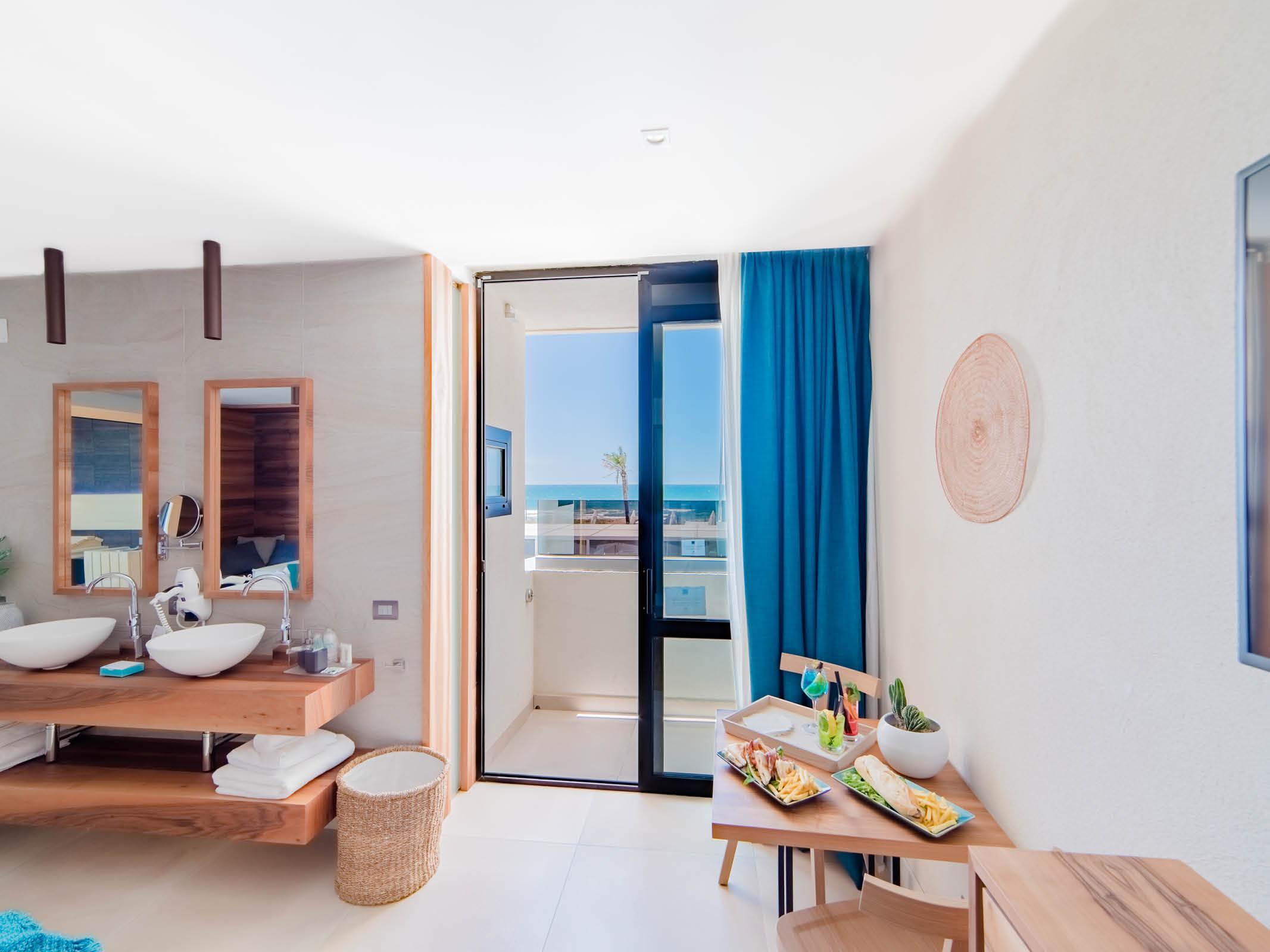 CUMEJA Beach Club & Hotel Baia Domizia Zewnętrze zdjęcie