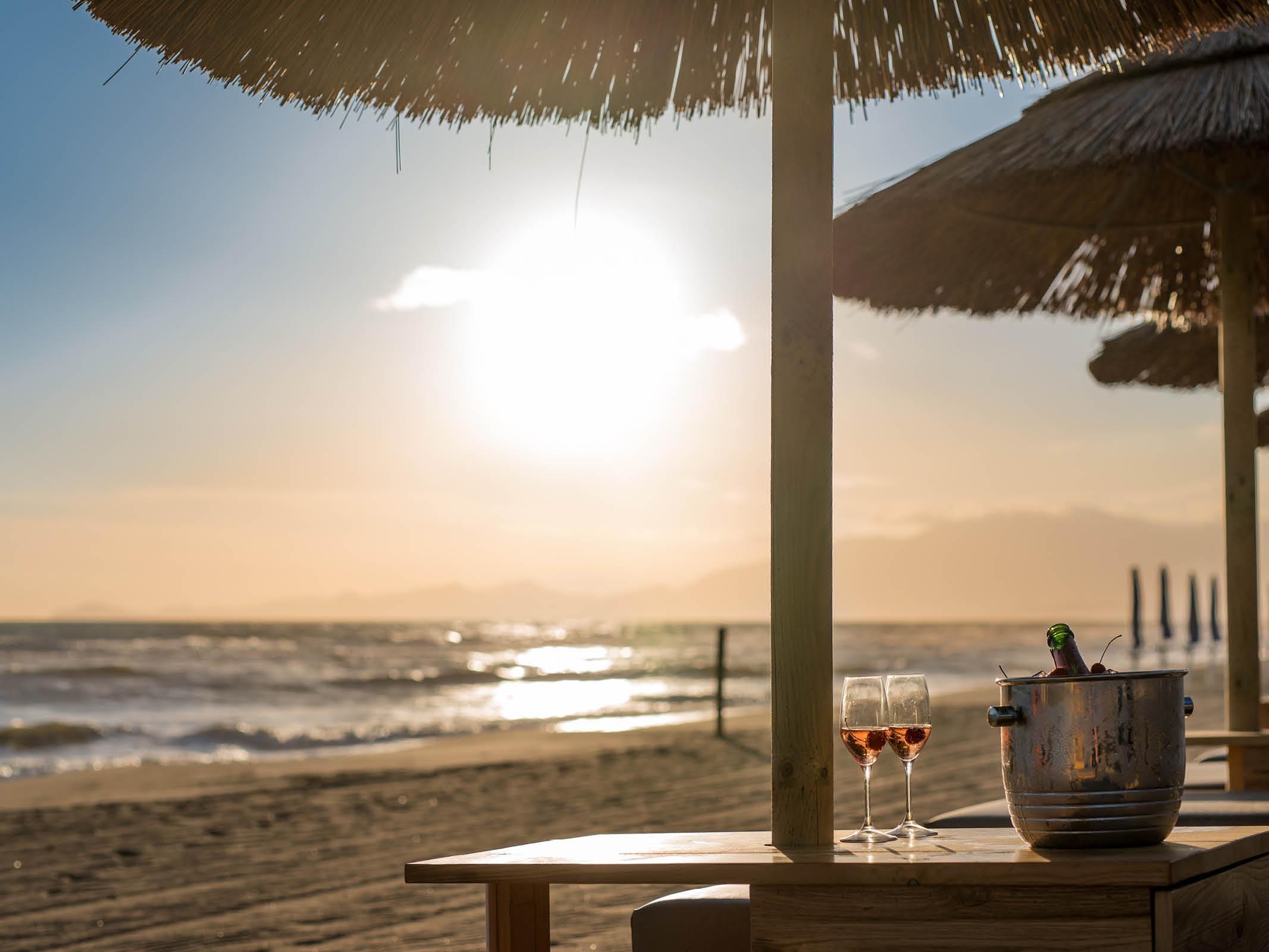 CUMEJA Beach Club & Hotel Baia Domizia Zewnętrze zdjęcie