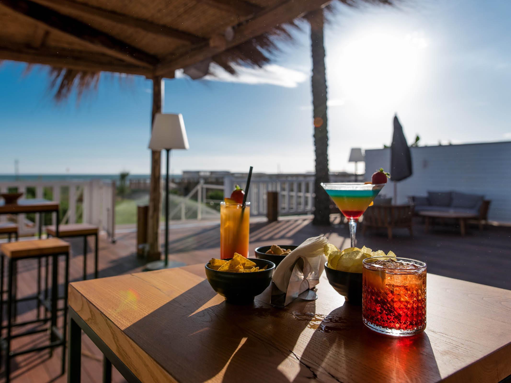 CUMEJA Beach Club & Hotel Baia Domizia Zewnętrze zdjęcie