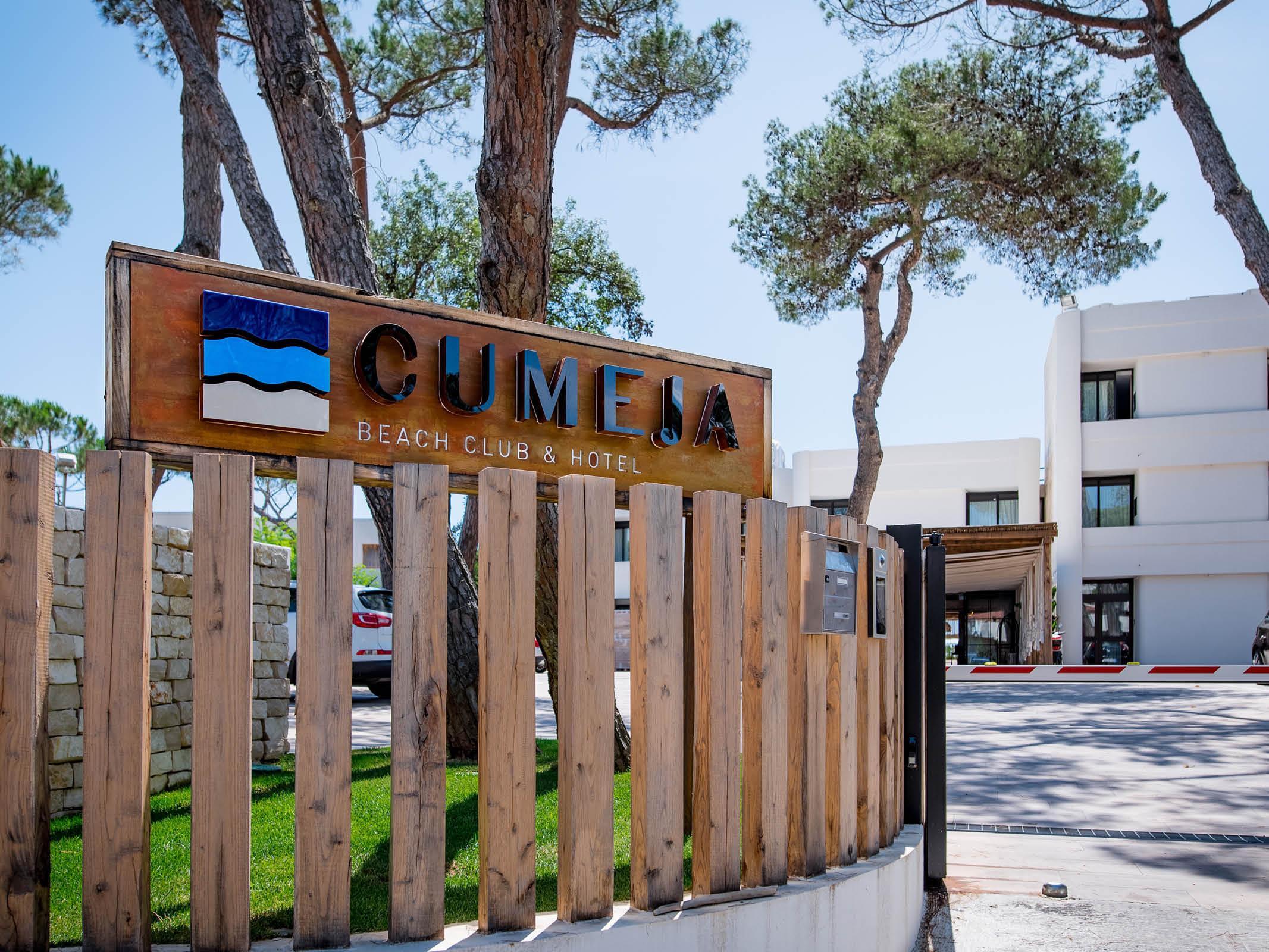 CUMEJA Beach Club & Hotel Baia Domizia Zewnętrze zdjęcie