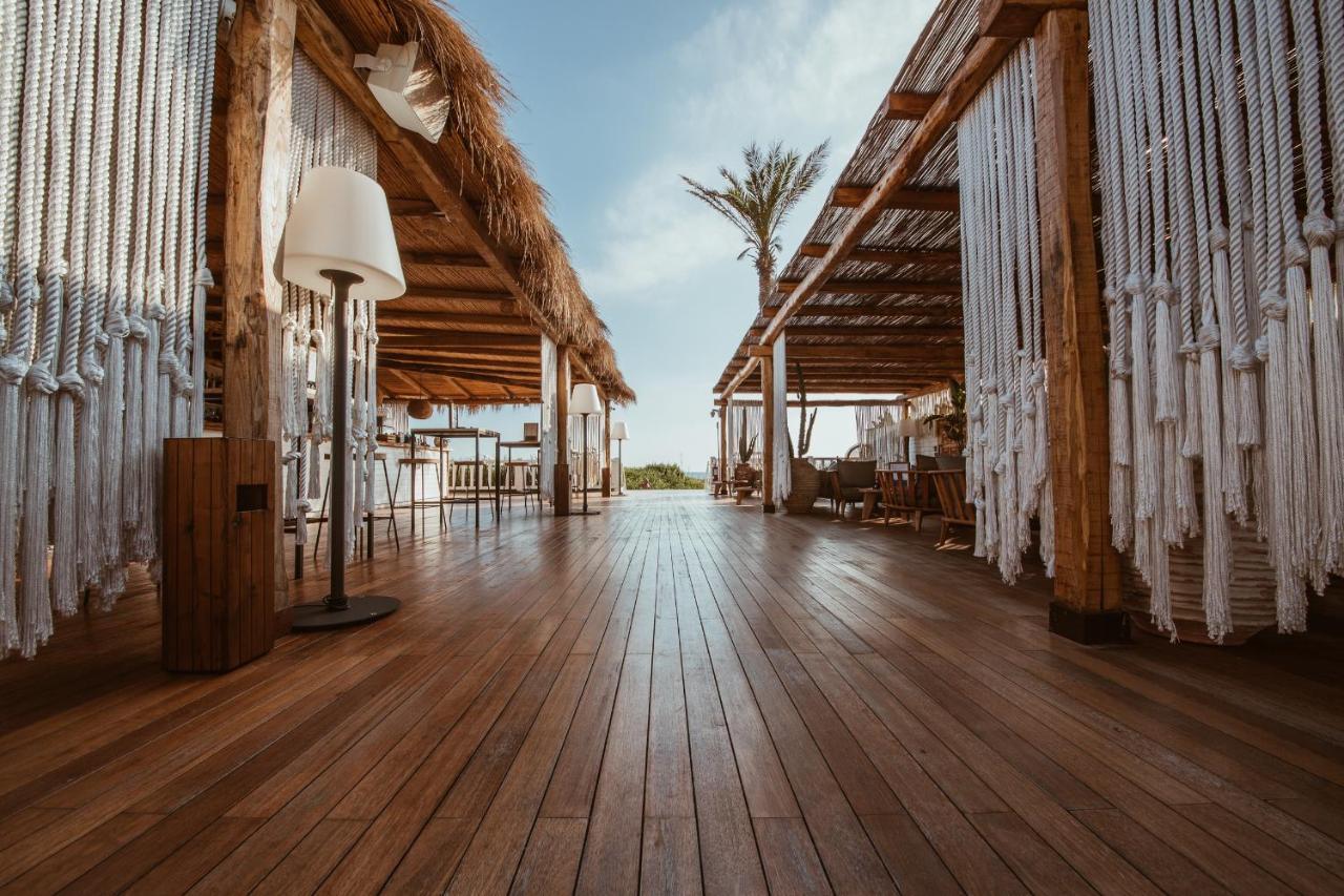 CUMEJA Beach Club & Hotel Baia Domizia Zewnętrze zdjęcie