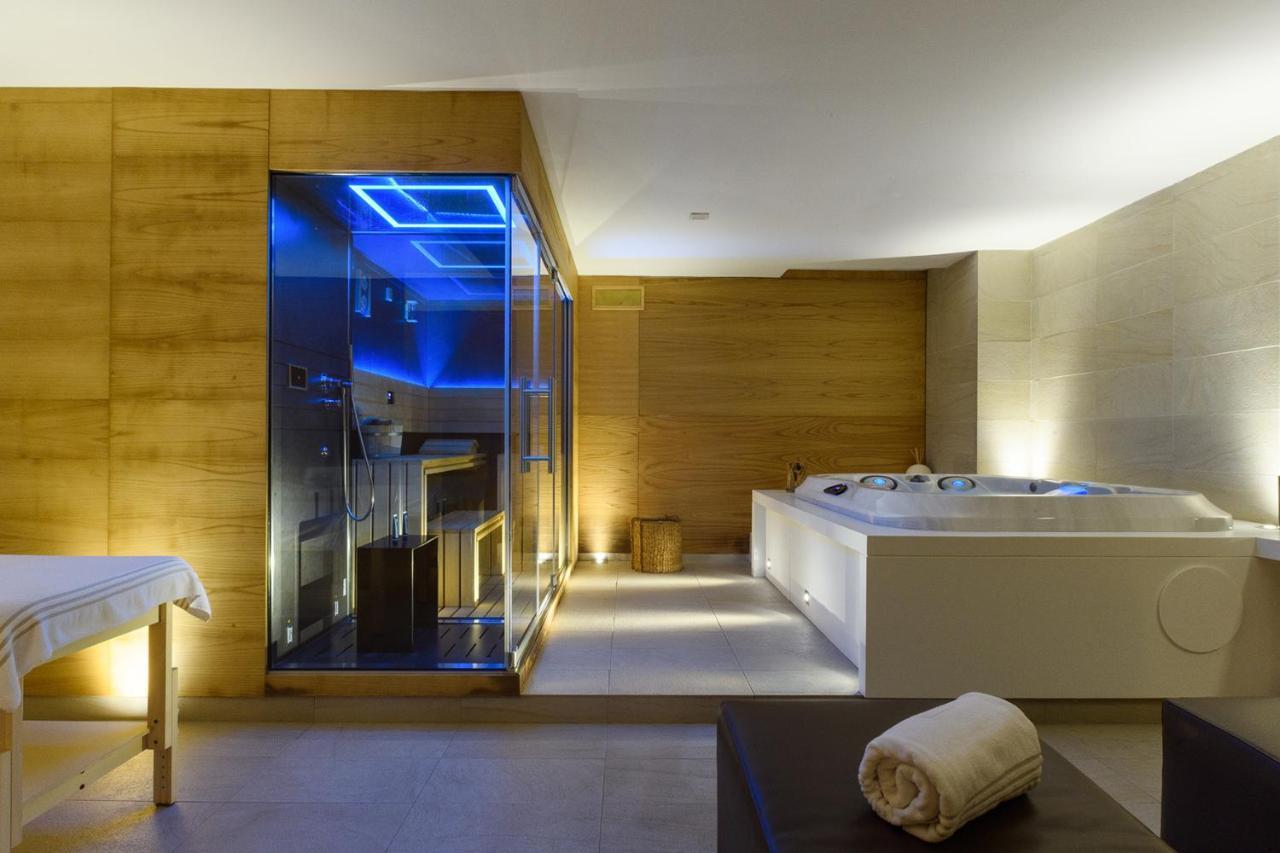 CUMEJA Beach Club & Hotel Baia Domizia Zewnętrze zdjęcie