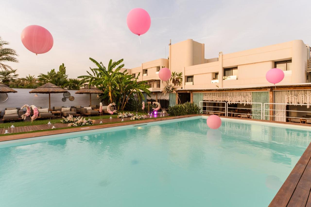 CUMEJA Beach Club & Hotel Baia Domizia Zewnętrze zdjęcie