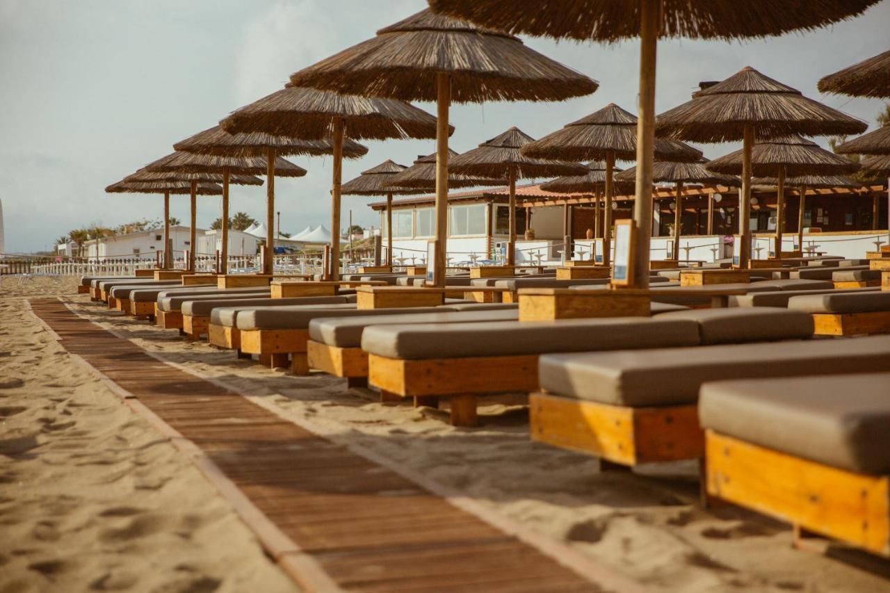 CUMEJA Beach Club & Hotel Baia Domizia Zewnętrze zdjęcie